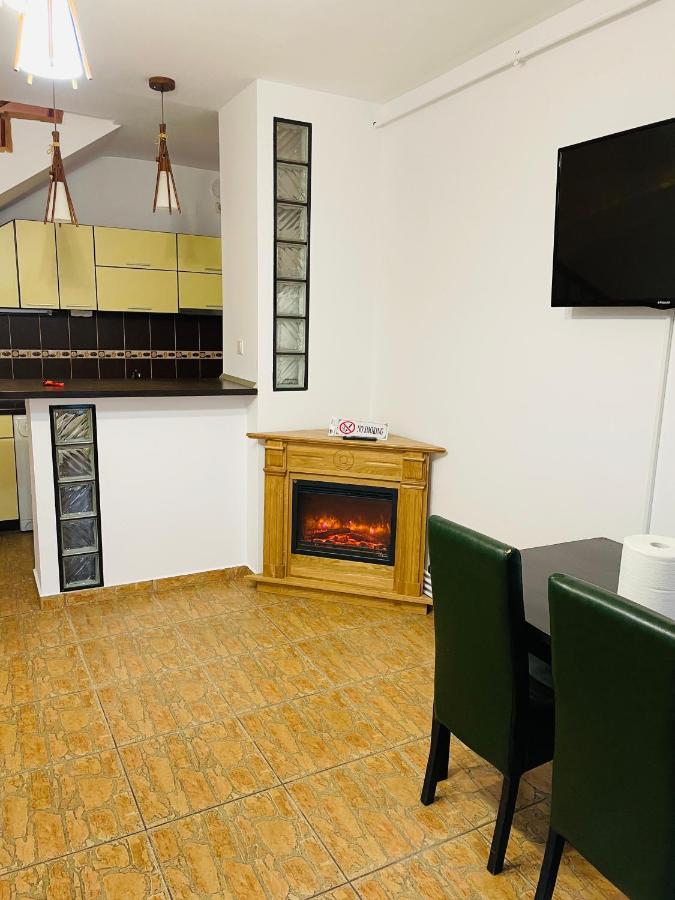 Apartamento Casa cu Balcon Braşov Exterior foto