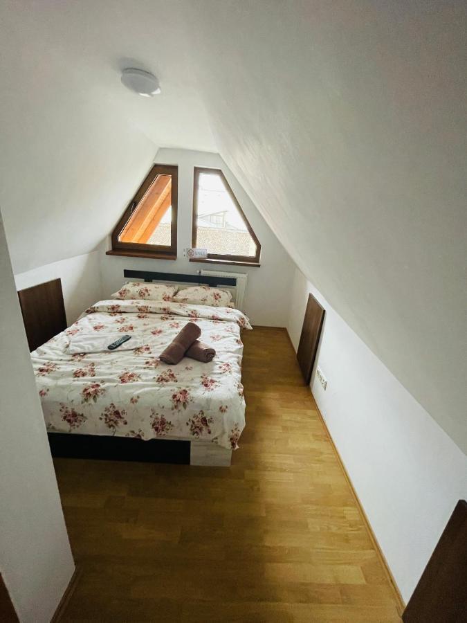 Apartamento Casa cu Balcon Braşov Exterior foto