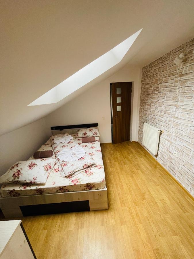 Apartamento Casa cu Balcon Braşov Exterior foto